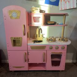 Play Kitchen 