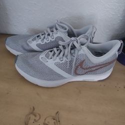 NIKE ZOOM Shoes for woman Size 8 Firm
