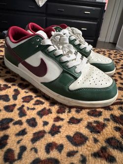 Mens 8.5 Nike Dunks