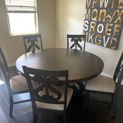 Large Circular Kitchen Table With Chairs
