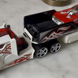 2014 HOT WHEELS DRIVIN' WILD SEMI TRAILER CARRIER w NITRO DOOR SLAMMER