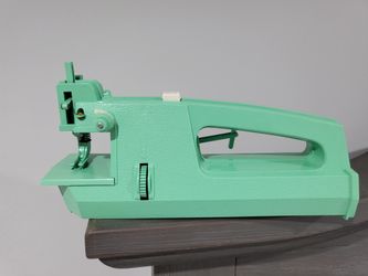 Super Stitch - Portable Sewing Machine