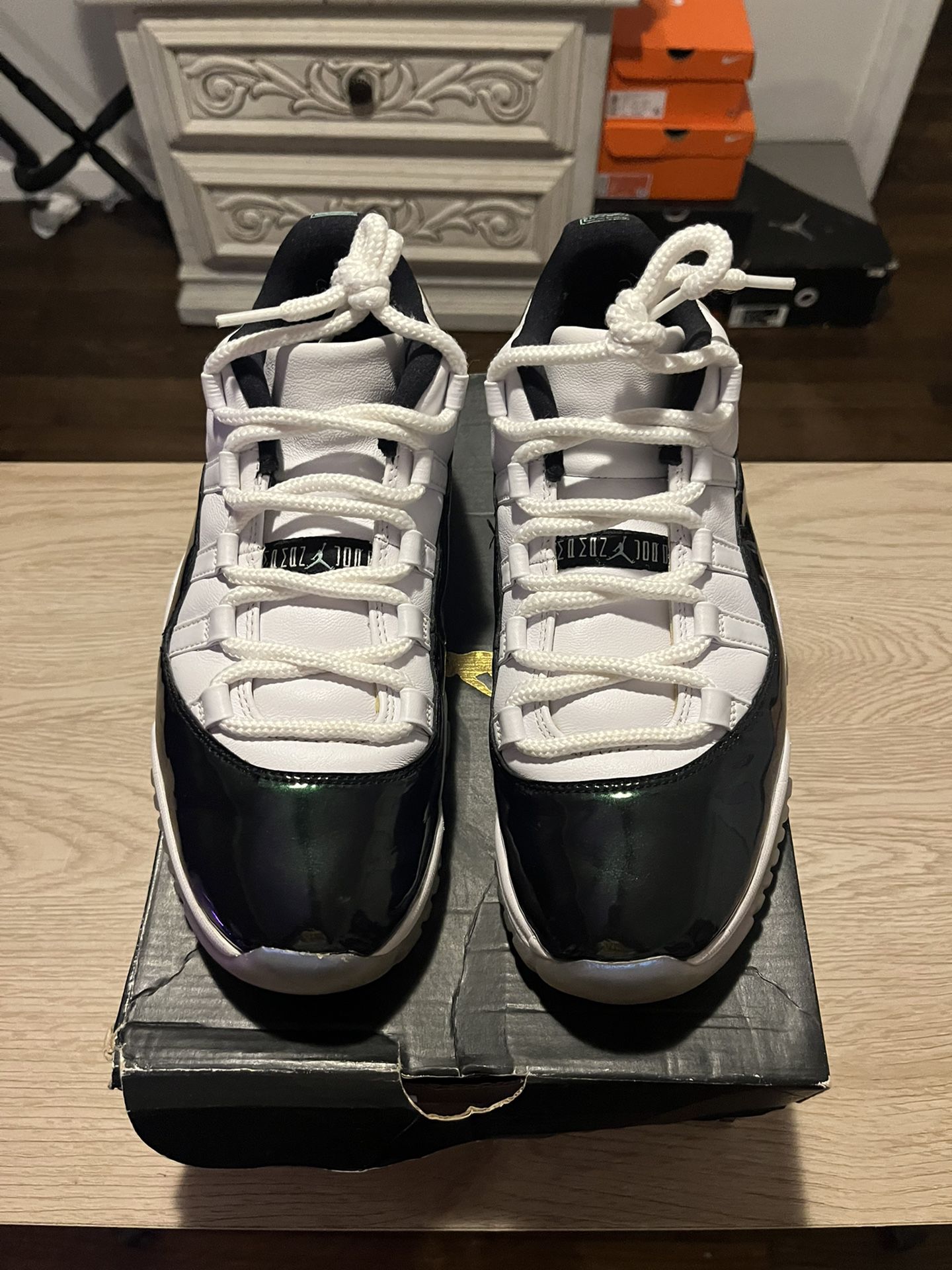 Nike Air Jordan Retro 11 Low Emerald 