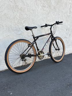 GT Outpost Trail size Small 16"