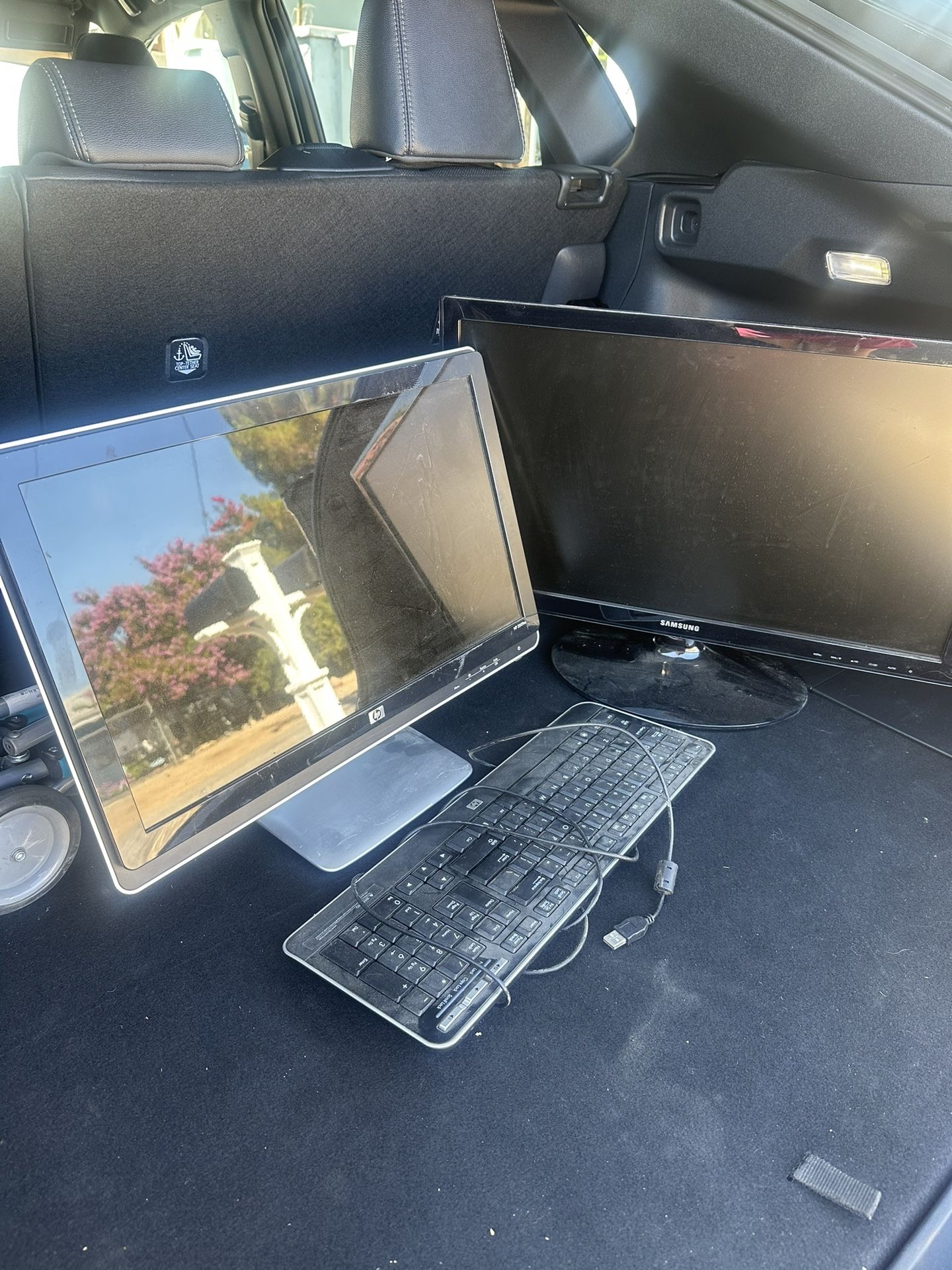 Free Computer Monitors and Key Board
