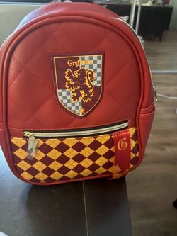🧙‍♀️ Harry Potter Gryffindor Mini Backpack