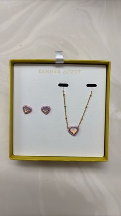 Kendra Scott jewelry set