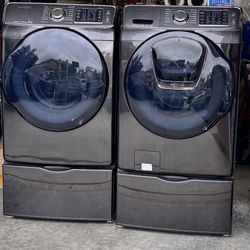 Samsung Front loader Washer And Dryer With Pedestals