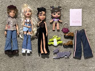 Vintage Bratz Dolls Lot With Accessories 