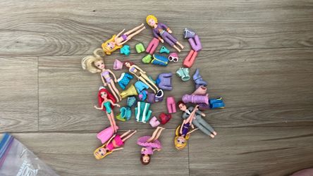 Polly Pocket Dolls with Clothing Accessories Lot