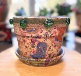 Western Décor Planter Decoupage Flower Pot & Green Gems