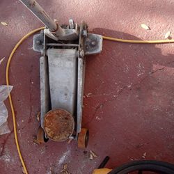 Hydraulic Jack Works Excellent For Sale In Pine Hills