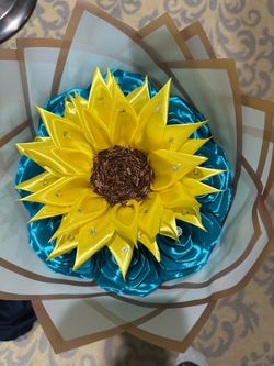 All new 7 eternal roses that last forever flowers and 1 sunflower that last forever