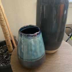 2 Vases Or Vase For Kitchen Utensils 