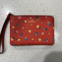 Brand New/Original - Coach - Corner Zip Wristlet