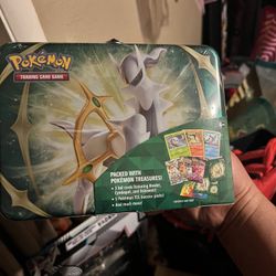 Pokemon Spring 2022 Collector Chest