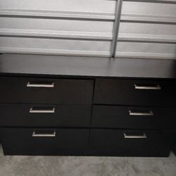 Dresser Black 