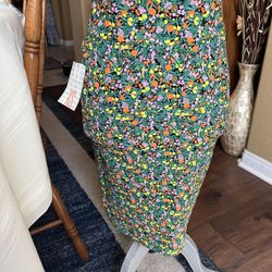 Pencil Skirt And More 