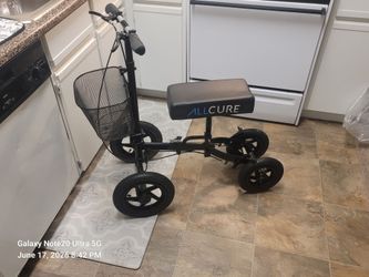 Knee scooter