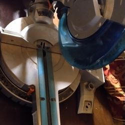 Makita  Slide Compound Miter Saw  8 1/2 " 