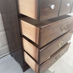 Wood 4-Drawers Dresser