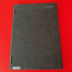 Lenovo Yoga 6 13” Touch Dolby Vision Atmos 2 in 1 laptop (2022 model) Ryzen 5 8GB 256GB 