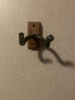 Guitar holder
