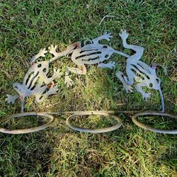 Cute Metal Frog Plant Pot Holder 