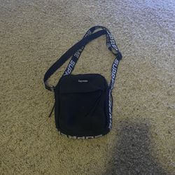 Supreme shoulder bag