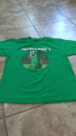 Minecraft shirt size s/m like size 7