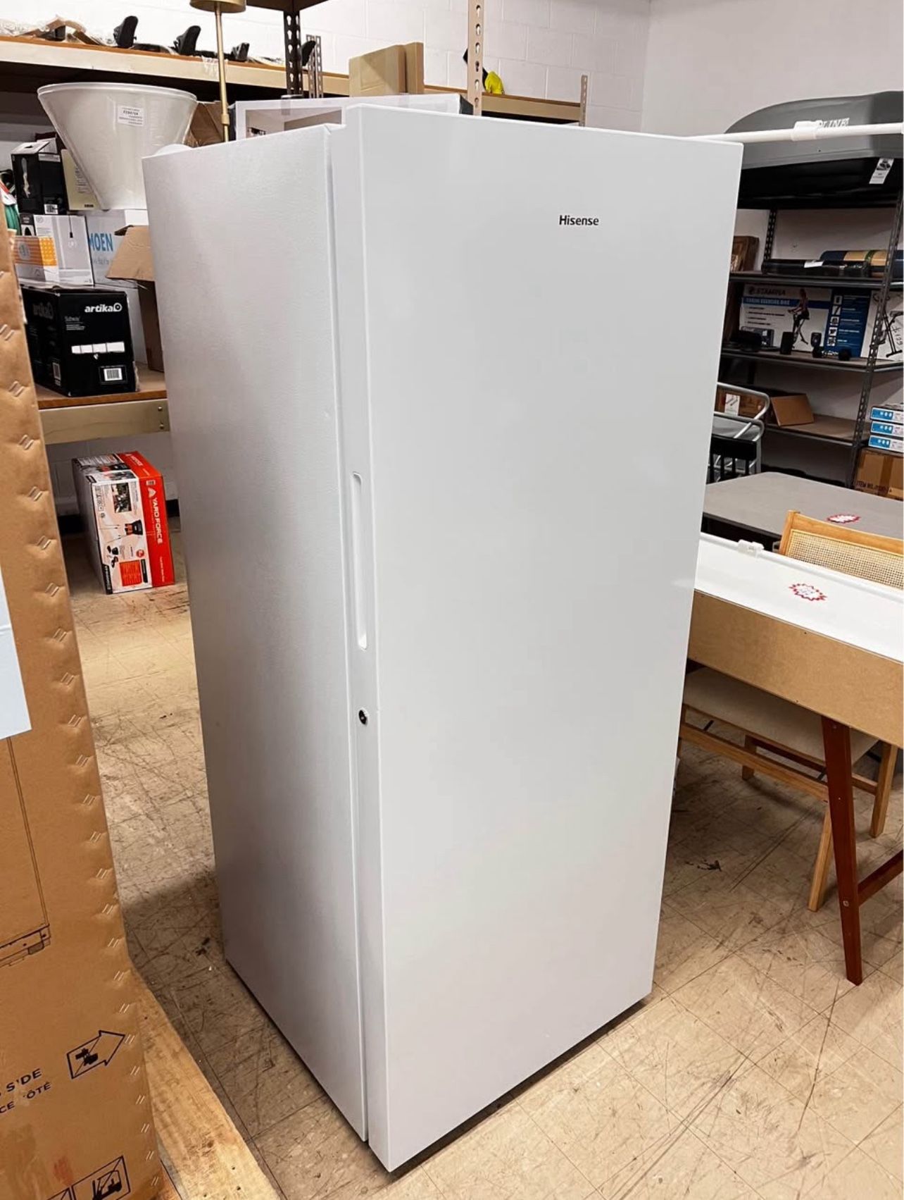 13.6 cu. ft. Upright Freezer – Convertible, Frost Free, Garage Ready, White, New
