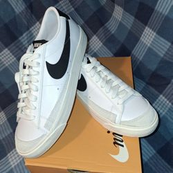 Nike Blazer '77 Low Women's Athletic Shoes White/Black/Sail, Size 10 DC4769-102