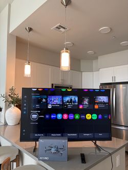 Samsung 43 inch tv with brand new drone never used