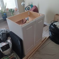 Single Bathroom Vanity Sink Base Cabinet in White