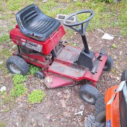 Mowers & Lawn Equipment 