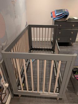 Babyletto 3 in 1 convertible crib and mattress