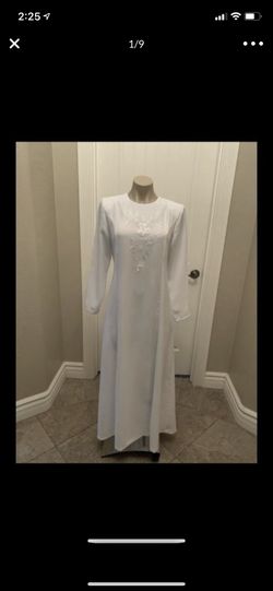 White Temple dress size 8 Petite excellent condition like new Jody California