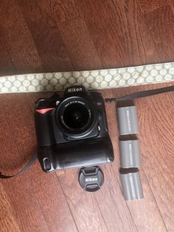 Nikon D90 With Lens