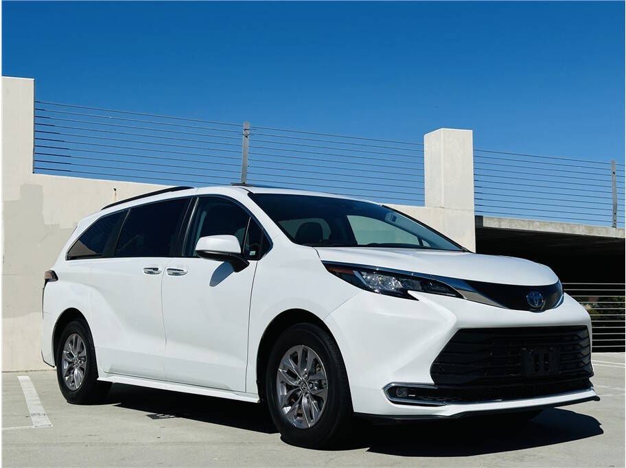 2023 Toyota Sienna