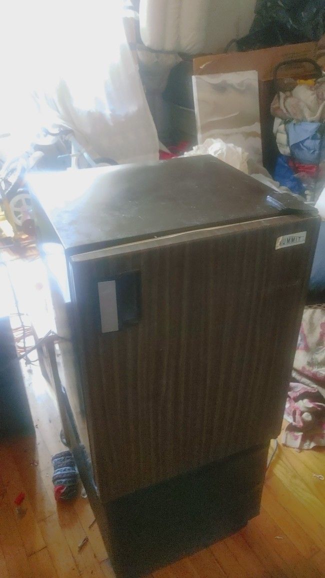 Summit Mini Refrigerator