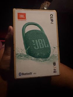 Clip 4 Jbl speaker