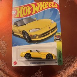Hot Wheels 1992 Dodge Viper RT/10 1:64 Scale Diecast Model Car #HotWheels #DiecastModel