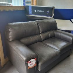 Loveseats 🪑 to Sectionals 🪑 - All sizes