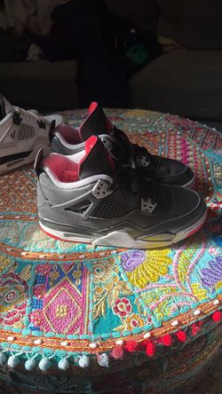 Bred Jordan 4’s
