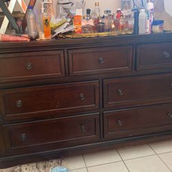 Dresser Without Mirow 