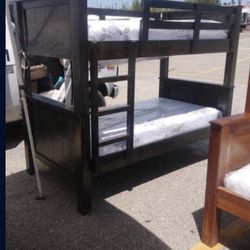 $679 Black Bunk Bed Premium Twin-Twin Premium $679 Included Mattress ❤️❤️