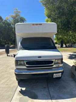 Ford E450