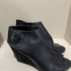 Vince Camaro Heels Peep-toe Bootie 