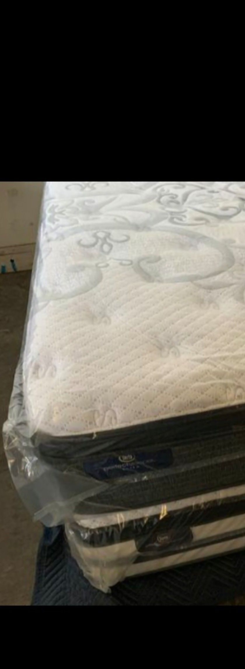 King size new thick pillow top bed can deliver