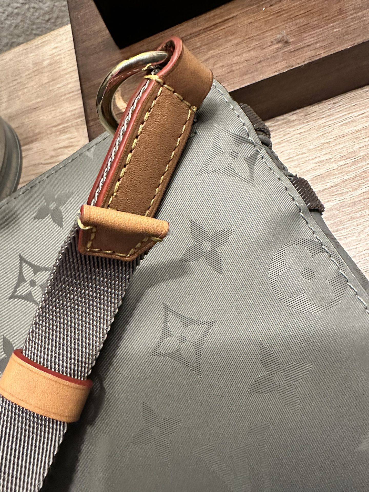 $950 Louis Vuitton Trevi PM with Crossbody Strap for Sale in Mesa, AZ -  OfferUp